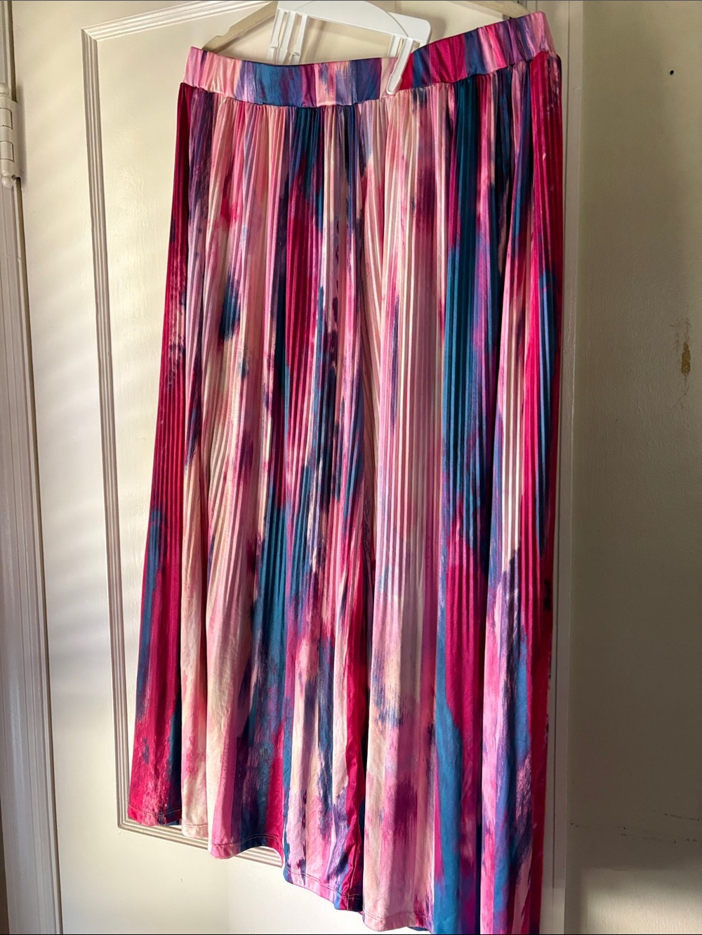 Gorgeous Pleated Multicolor Pink & Blue Wide Leg Pants